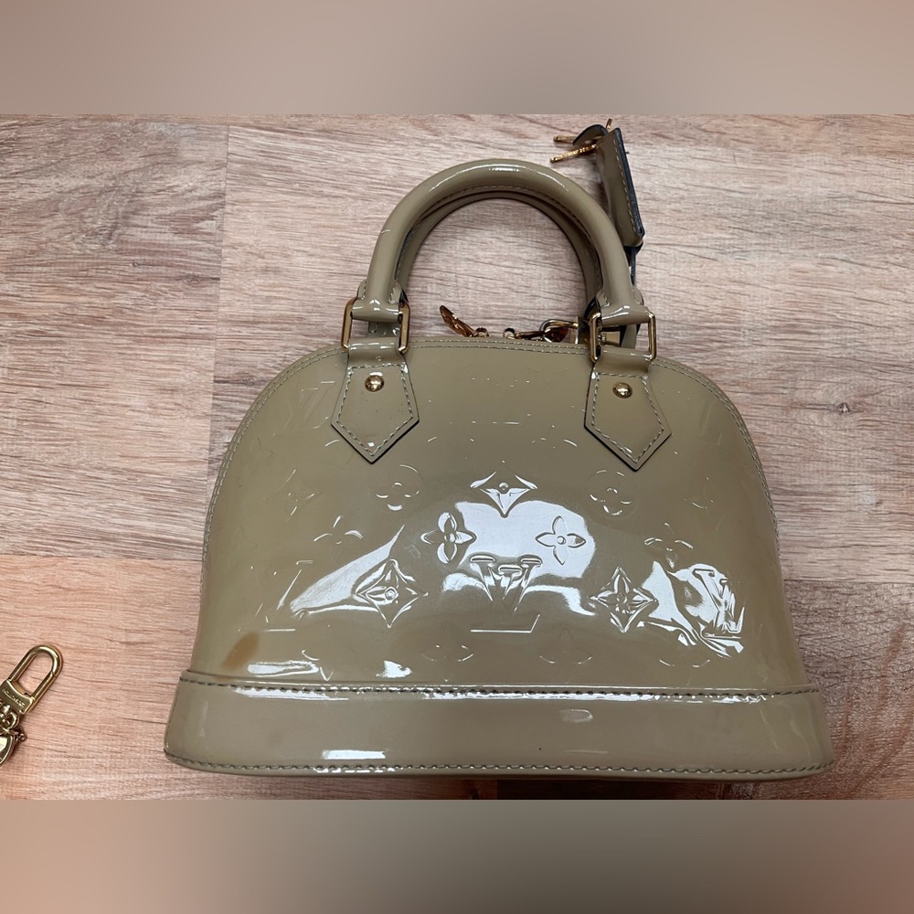 AUTH Louis Vuitton Alma BB Vernis Keychain Included! - Picture 5 of 16